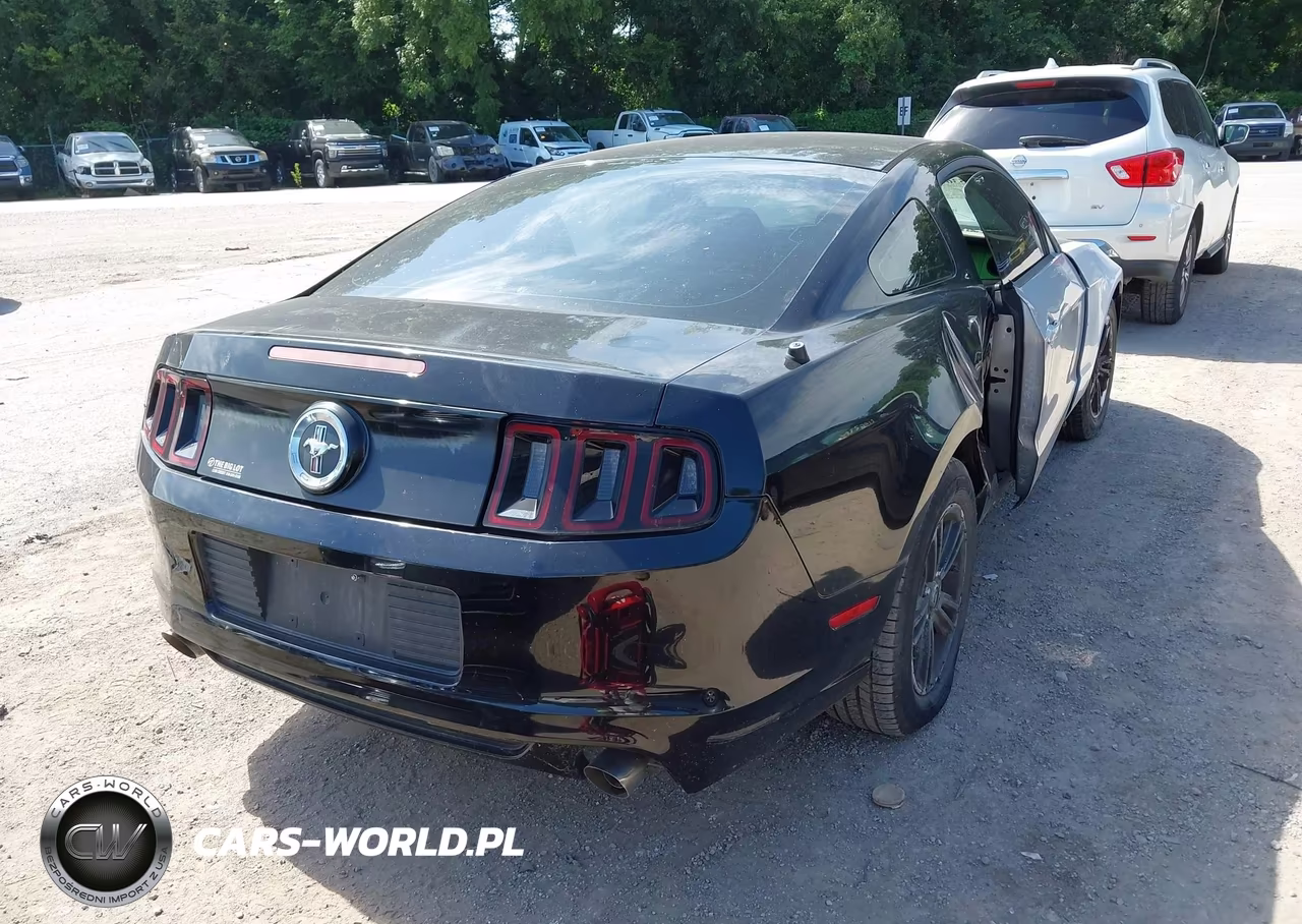 2014 Ford Mustang V6-V6 Premium VIN:1ZVBP8AM5E5204353 - 4