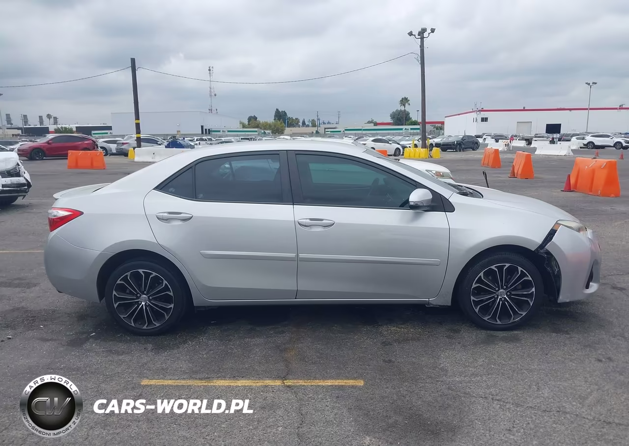 2016 Toyota Corolla S Plus VIN:5YFBURHE9GP441918 - 13