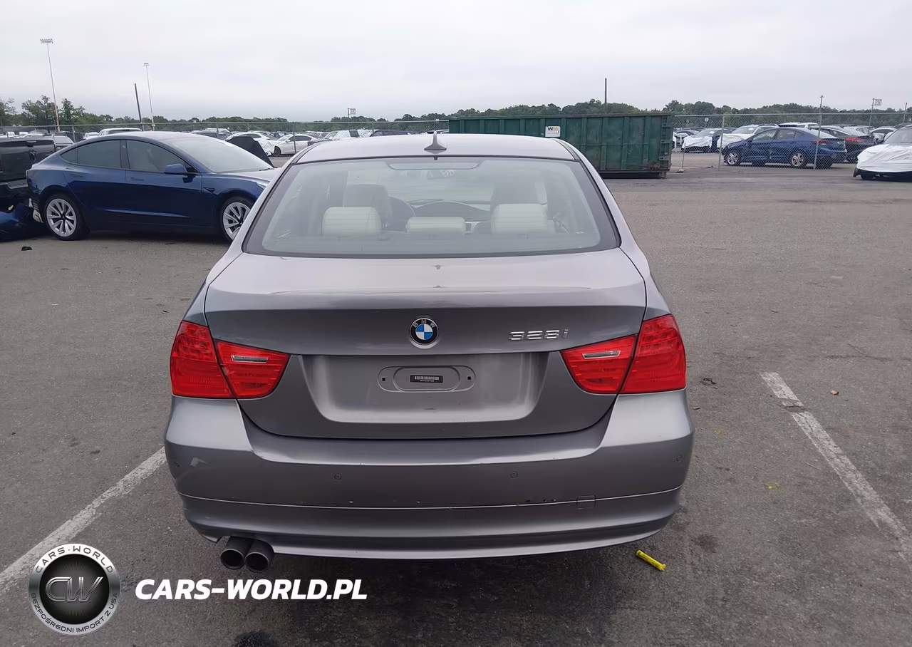 2011 BMW 328I xDrive VIN:WBAPK7C51BA773238 - 16