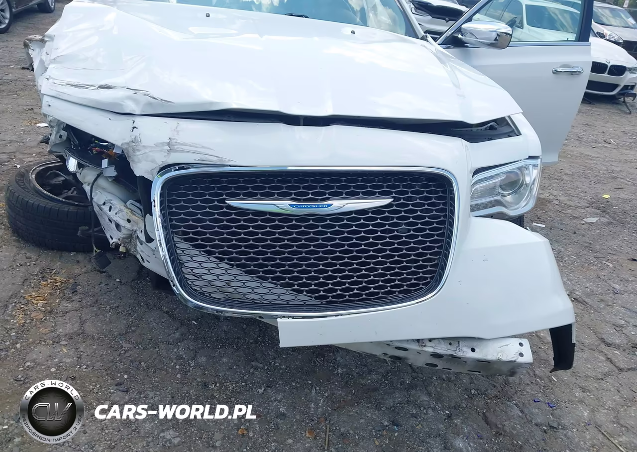 2019 Chrysler 300 Limited Awd VIN:2C3CCAKG4KH689998 - 17