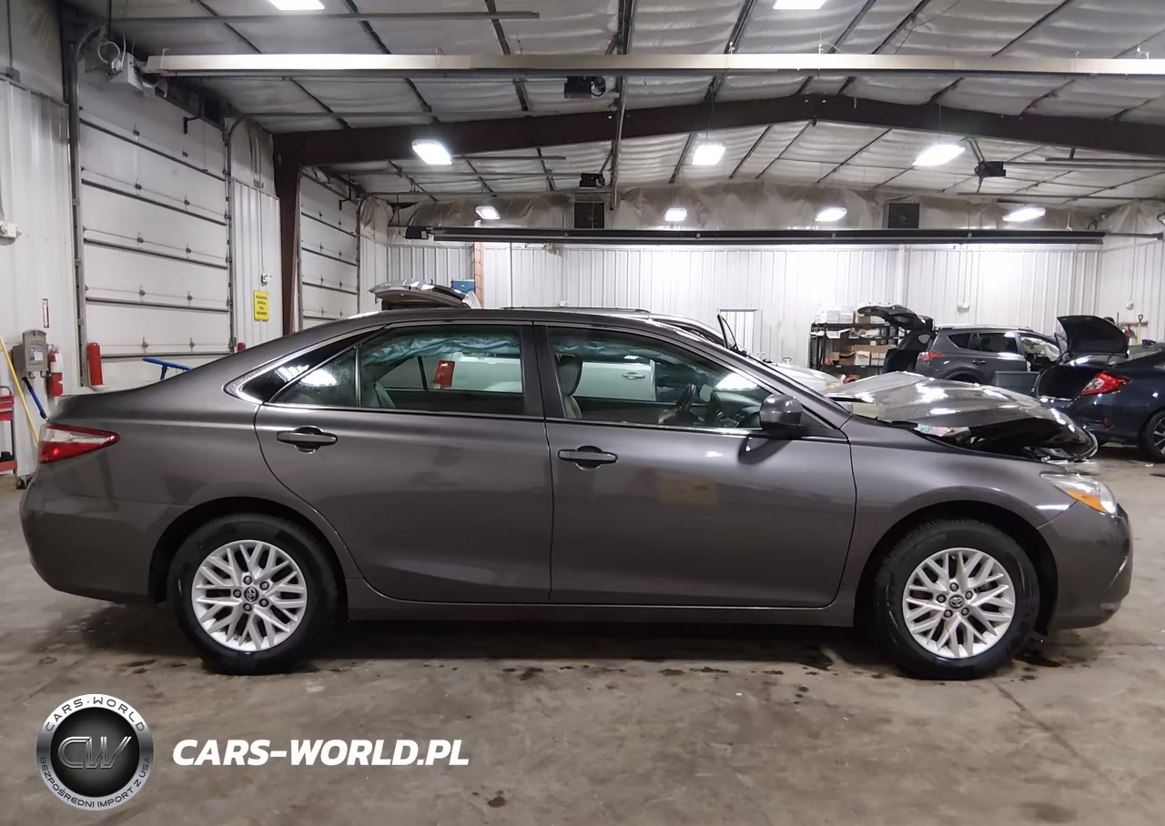 2017 Toyota Camry Le VIN:4T1BF1FK9HU692510 - 14
