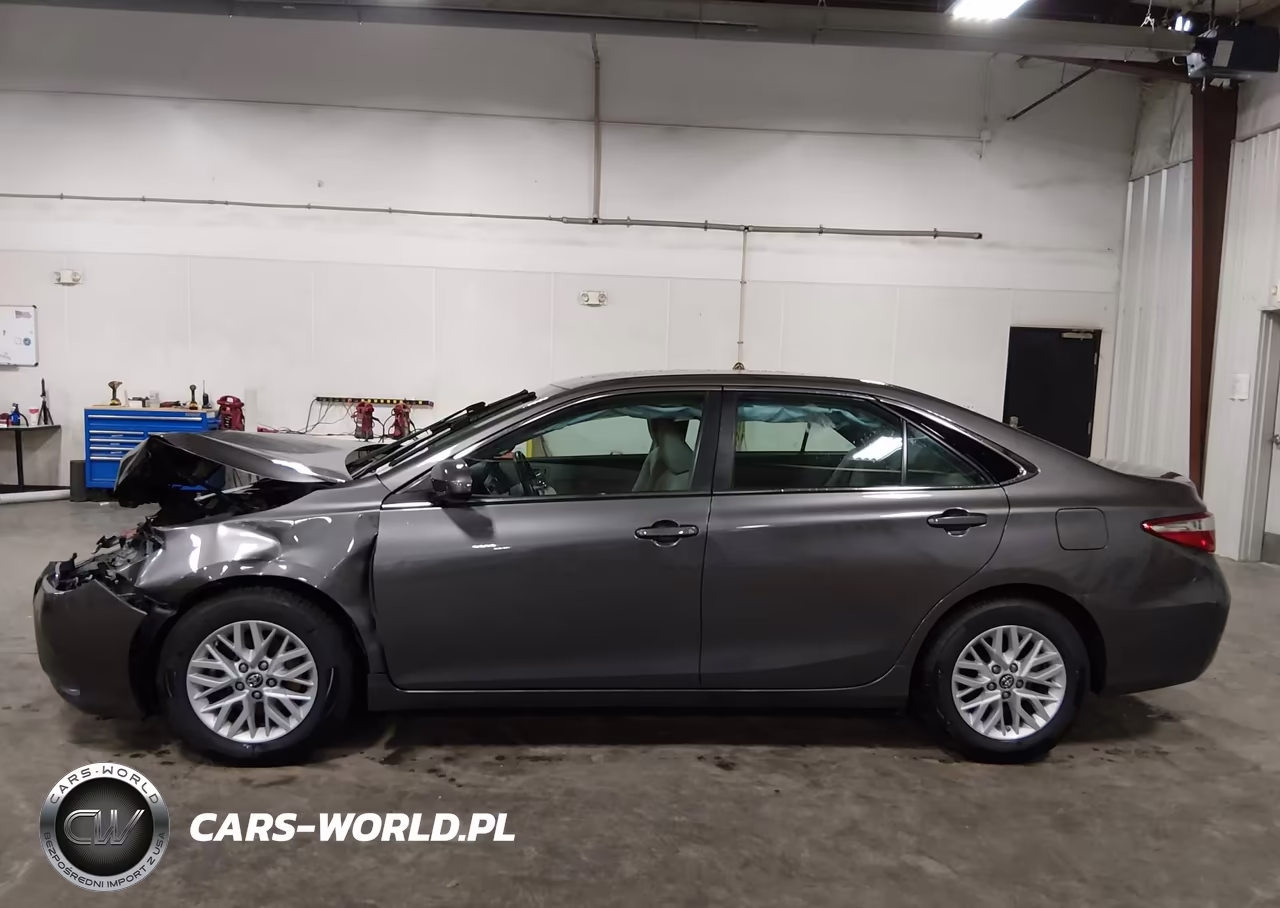 2017 Toyota Camry Le VIN:4T1BF1FK9HU692510 - 15