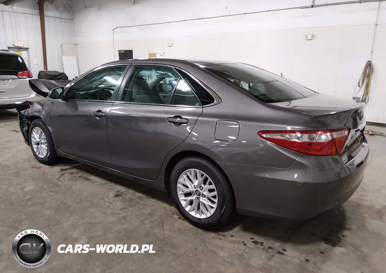 2017 Toyota Camry Le VIN:4T1BF1FK9HU692510 - 3