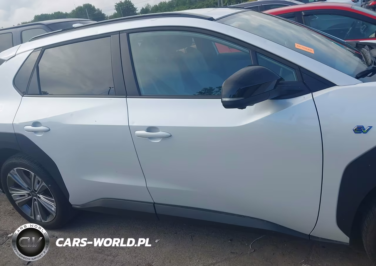 2025 Subaru Solterra Limited VIN:JTMABABA2SA107073 - 13