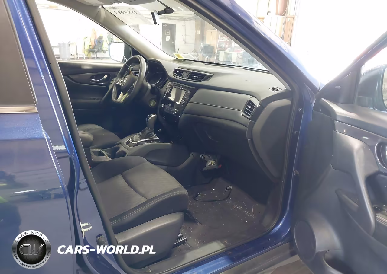 2018 Nissan Rogue S VIN:JN8AT2MV0JW329247 - 5