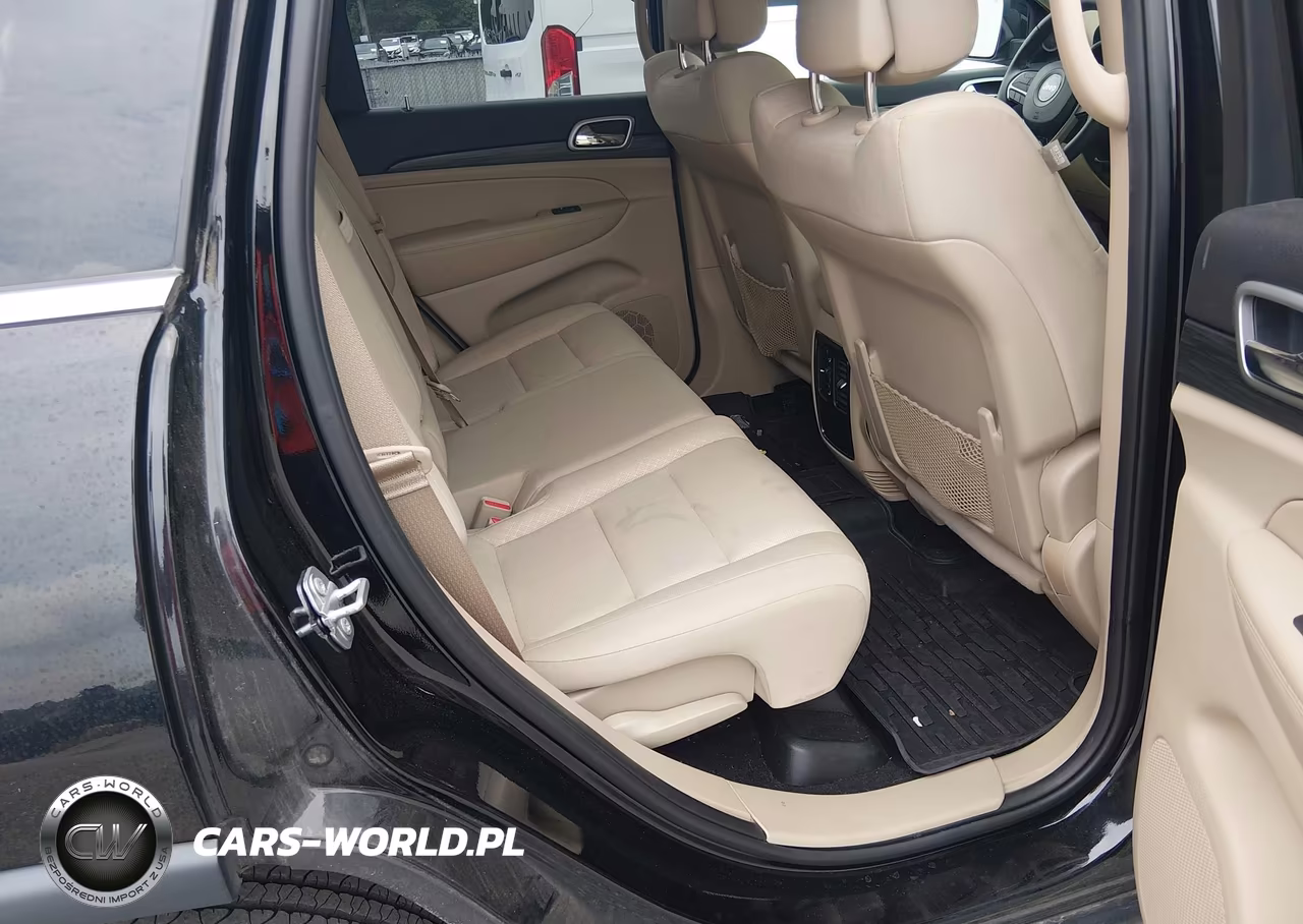 2019 Jeep Grand Cherokee Laredo E 4X4 VIN:1C4RJFAG5KC754208 - 8