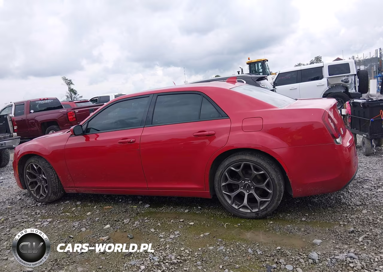 2015 Chrysler 300 300S VIN:2C3CCABG9FH767018 - 15