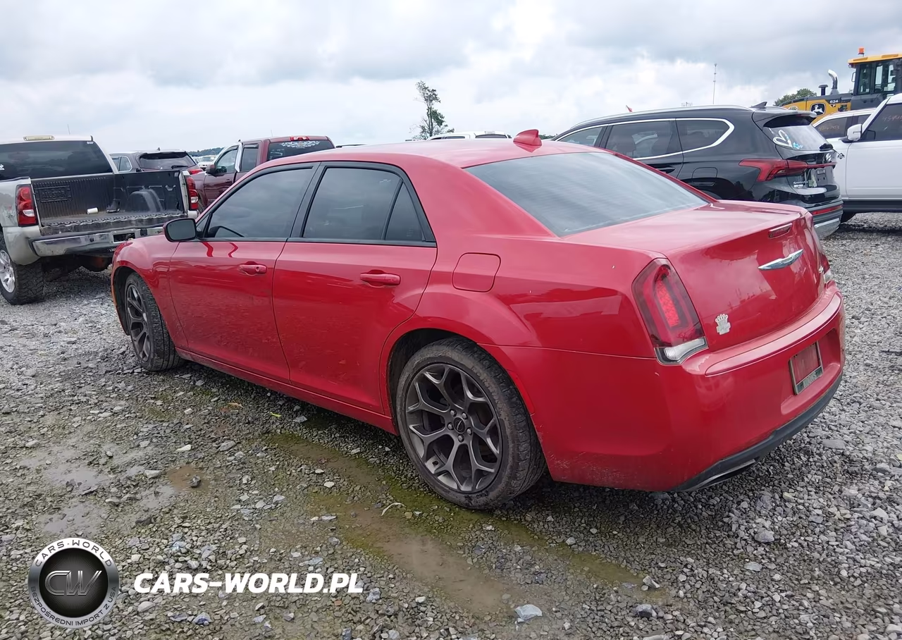 2015 Chrysler 300 300S VIN:2C3CCABG9FH767018 - 3