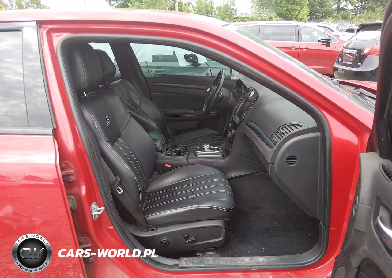 2015 Chrysler 300 300S VIN:2C3CCABG9FH767018 - 5