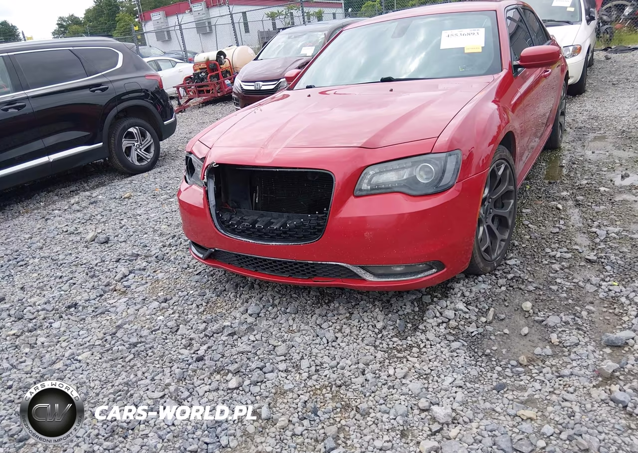 2015 Chrysler 300 300S VIN:2C3CCABG9FH767018 - 6
