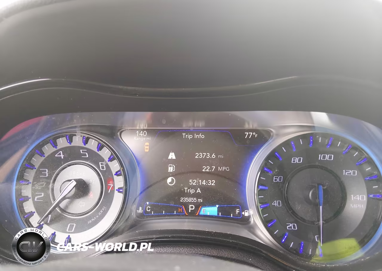 2015 Chrysler 300 300S VIN:2C3CCABG9FH767018 - 7
