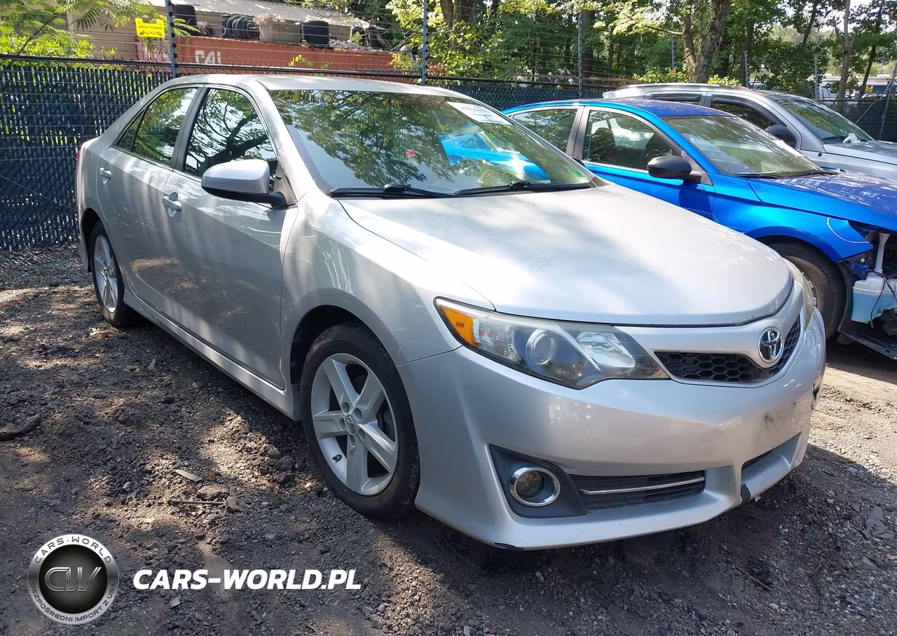 2013 Toyota Camry Se – zdjęcie 1 z 16