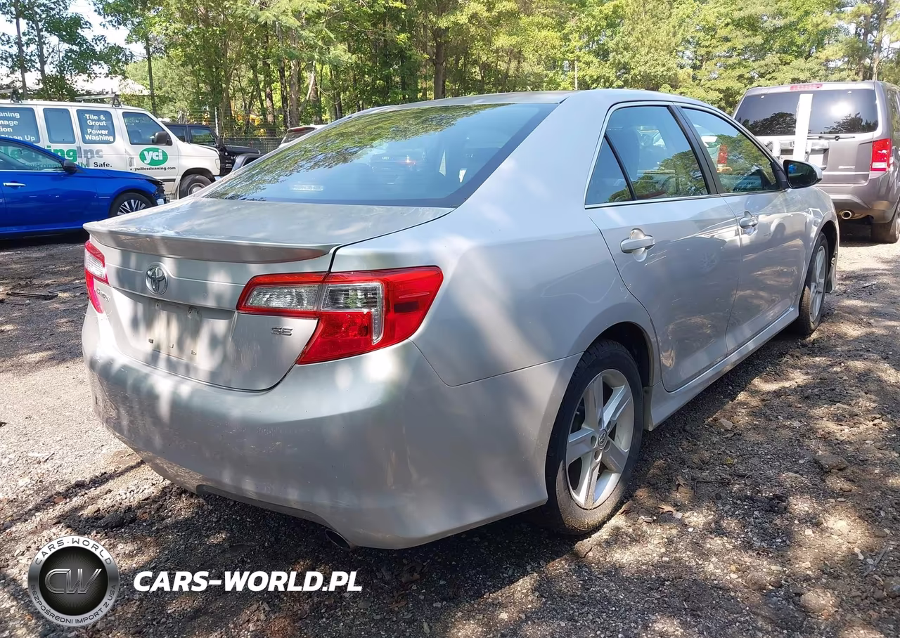 2013 Toyota Camry Se VIN:4T1BF1FK5DU668490 - 4