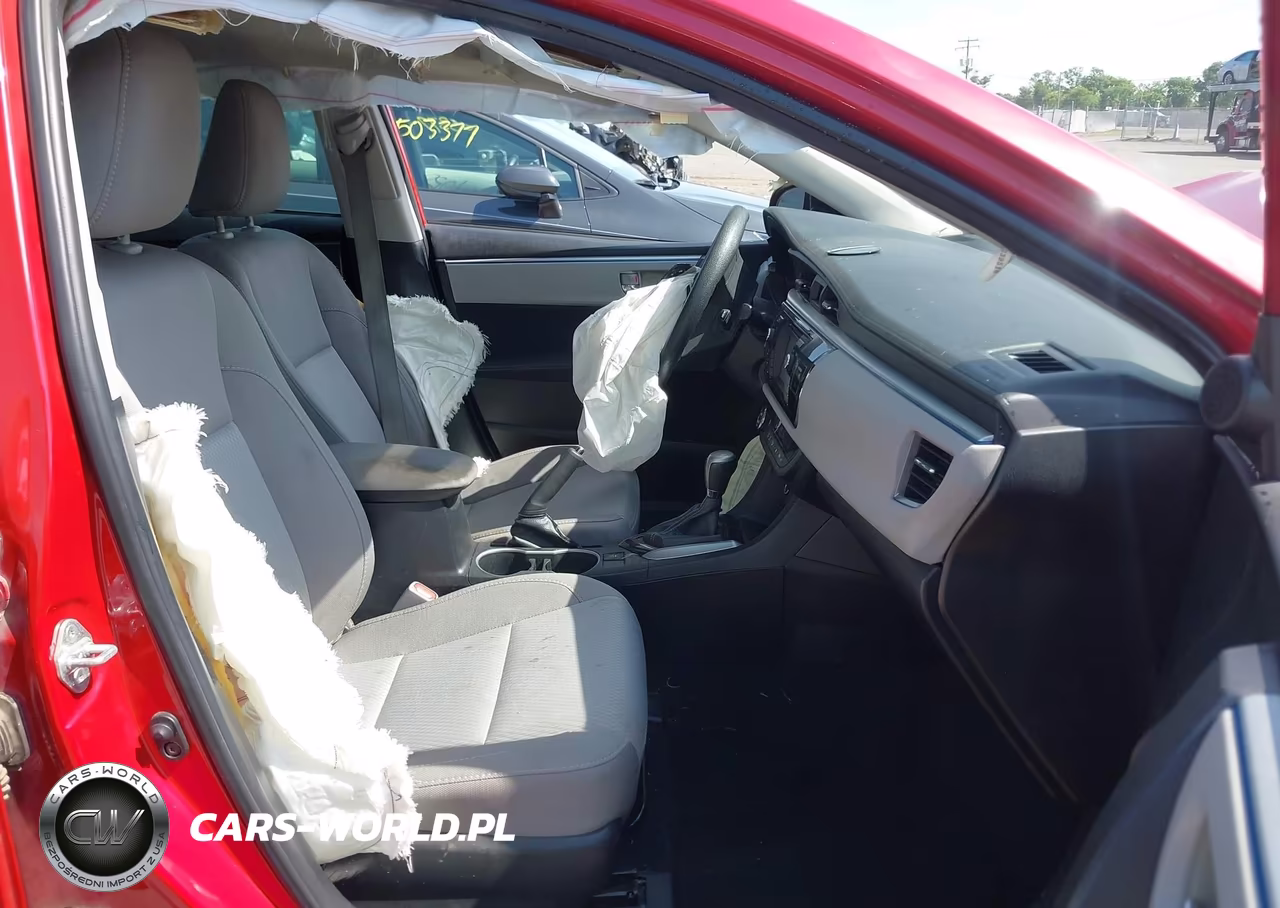 2015 Toyota Corolla Le VIN:2T1BURHEXFC469886 - 5
