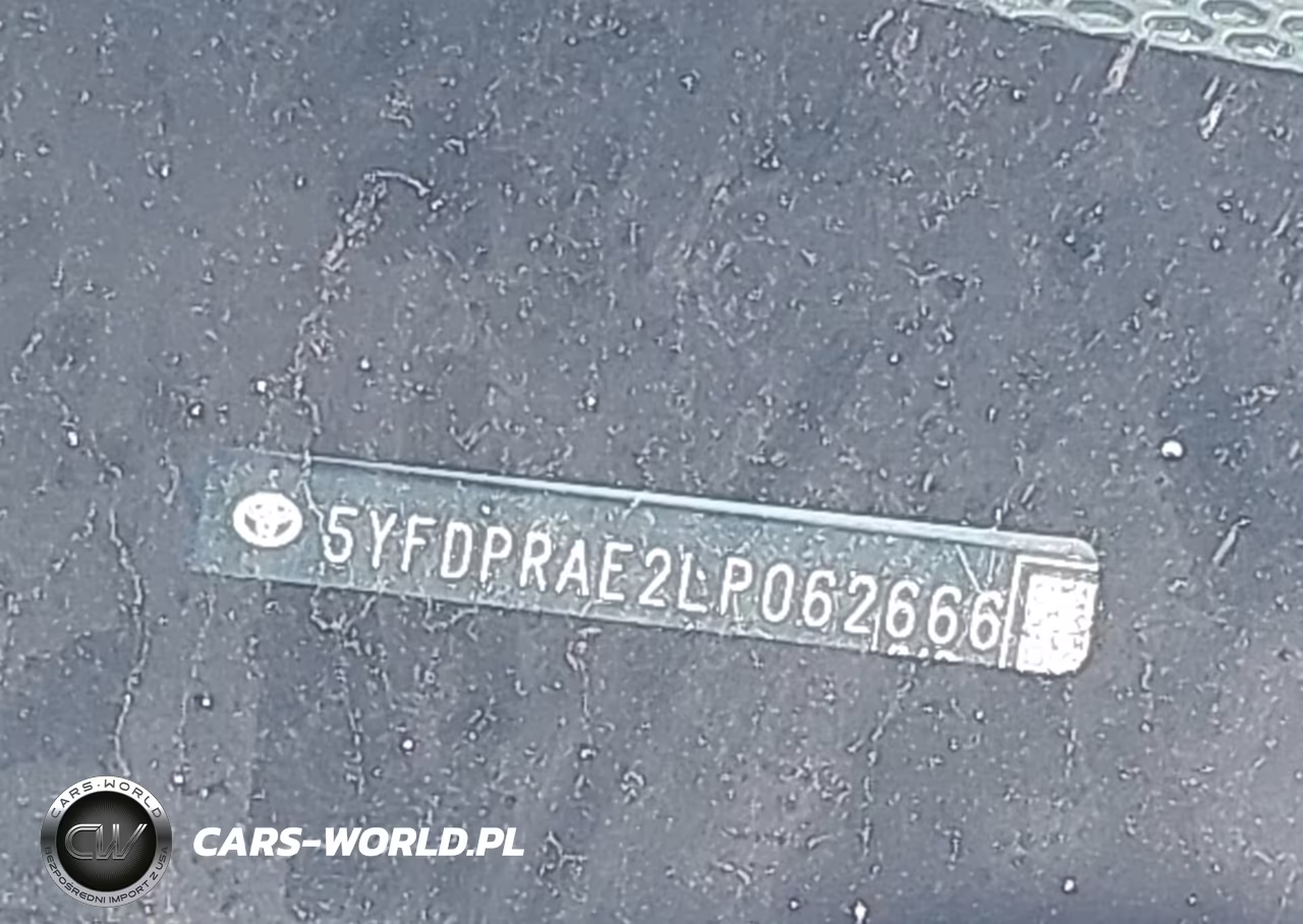 2020 Toyota Corolla L VIN:5YFDPRAE2LP062666 - 9