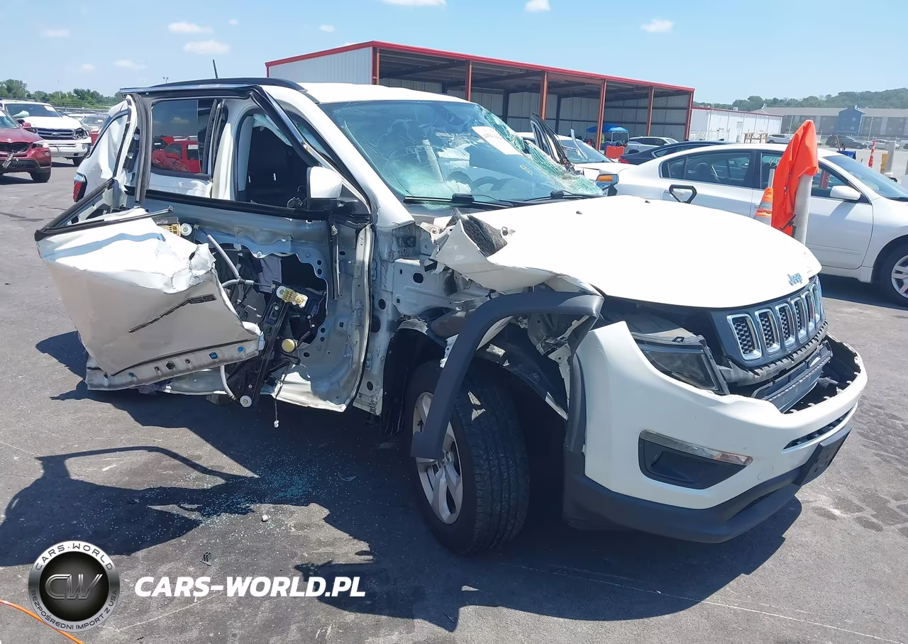 2018 Jeep Compass Latitude Fwd – zdjęcie 1 z 17