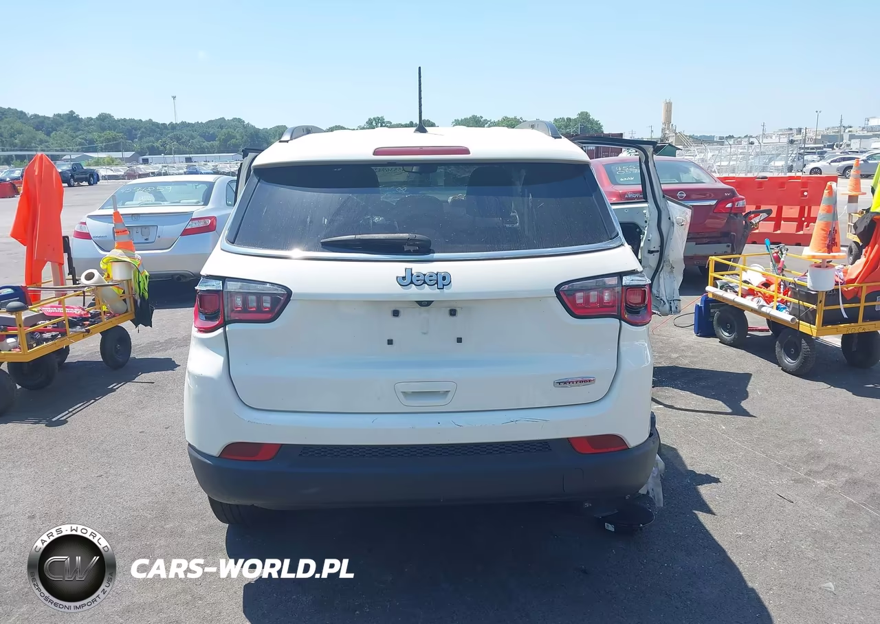 2018 Jeep Compass Latitude Fwd VIN:3C4NJCBB9JT462242 - 17