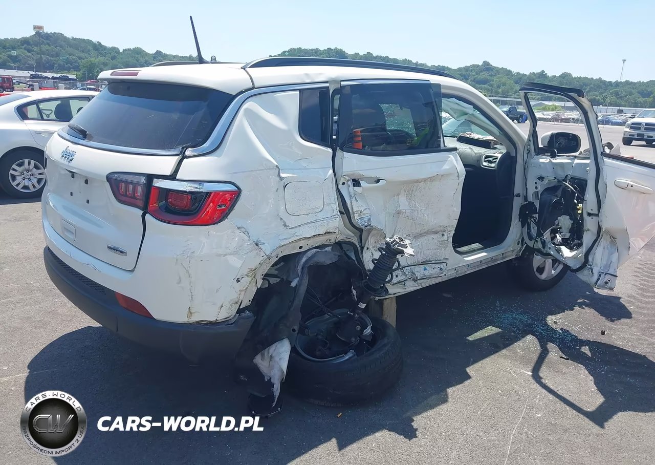 2018 Jeep Compass Latitude Fwd VIN:3C4NJCBB9JT462242 - 4