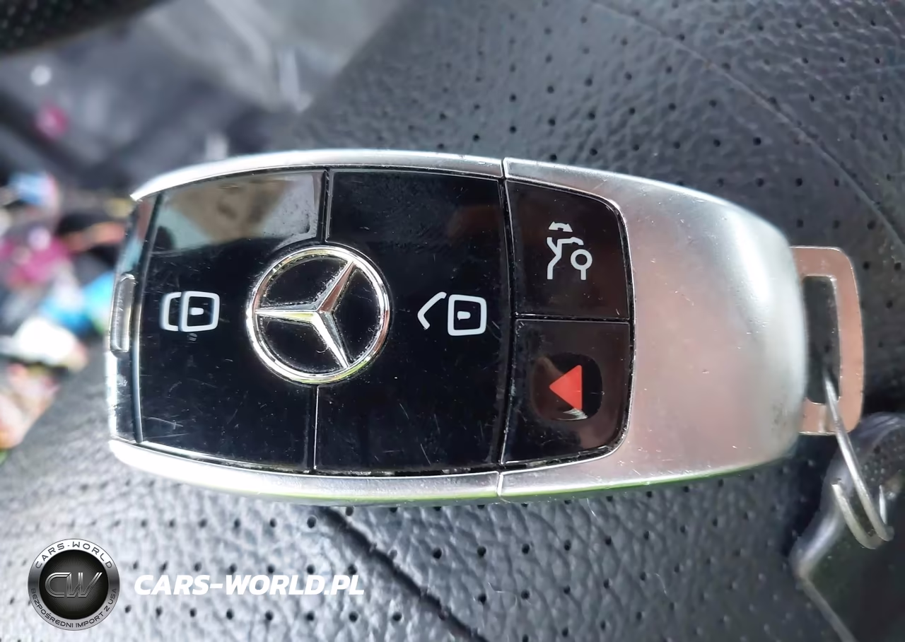 2017 Mercedes-Benz E 300 4Matic VIN:WDDZF4KB3HA079140 - 11