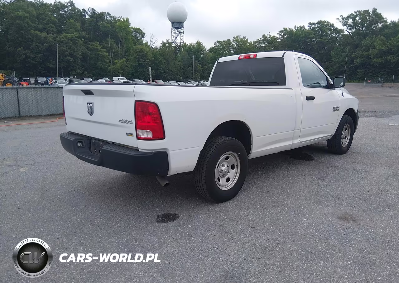 2018 Ram 1500 Tradesman 4X4 8' Box VIN:3C6JR7DG8JG320536 - 4