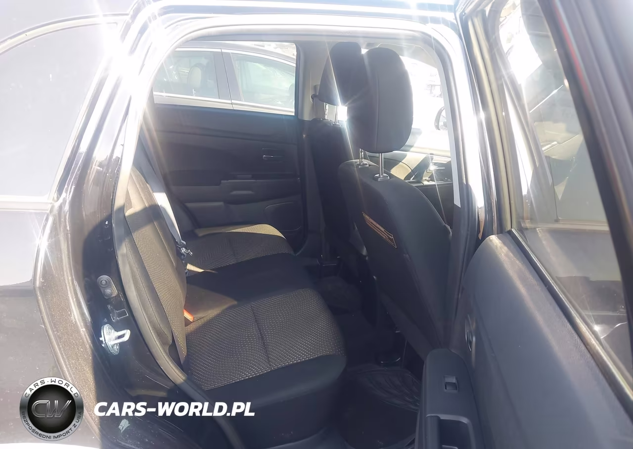 MITSUBISHI OUTLANDER VIN:JA4AP3AU5GZ033045 - 8