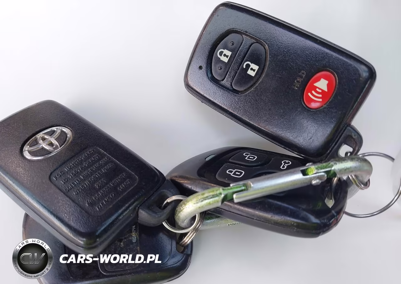 2012 Toyota Prius Two VIN:JTDKN3DU7C5454617 - 11