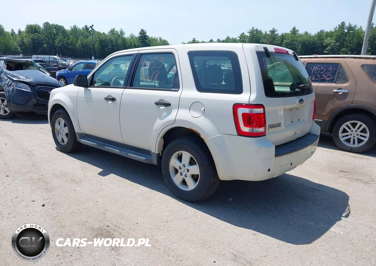 2012 Ford Escape Xls VIN:1FMCU9C75CKB93538 - 3