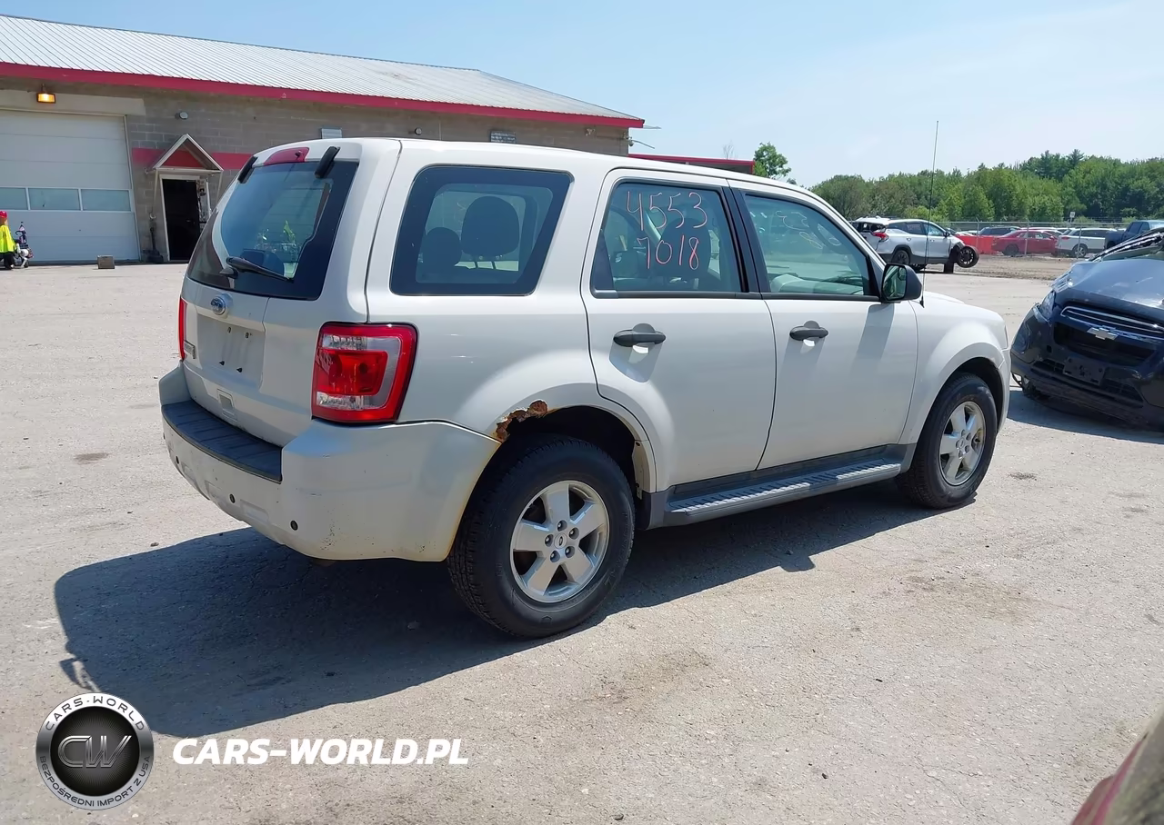 2012 Ford Escape Xls VIN:1FMCU9C75CKB93538 - 4