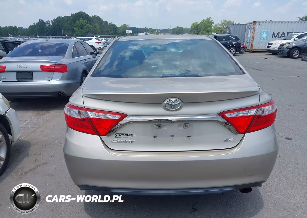 2015 Toyota Camry Se VIN:4T1BF1FK2FU099889 - 16