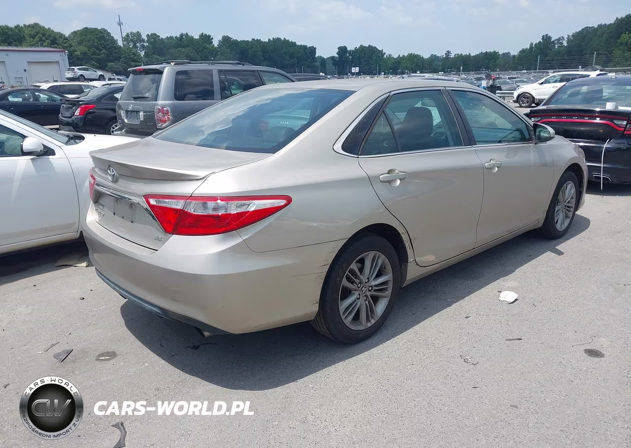 2015 Toyota Camry Se VIN:4T1BF1FK2FU099889 - 4