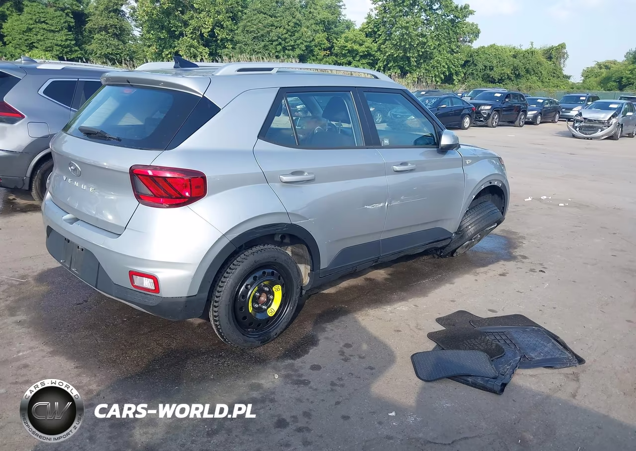 2021 Hyundai Venue Sel VIN:KMHRC8A34MU120223 - 4
