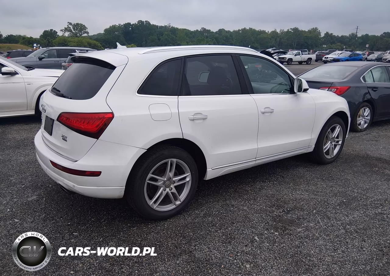 2015 Audi Q5 2.0T Premium VIN:WA1LFAFPXFA096027 - 4