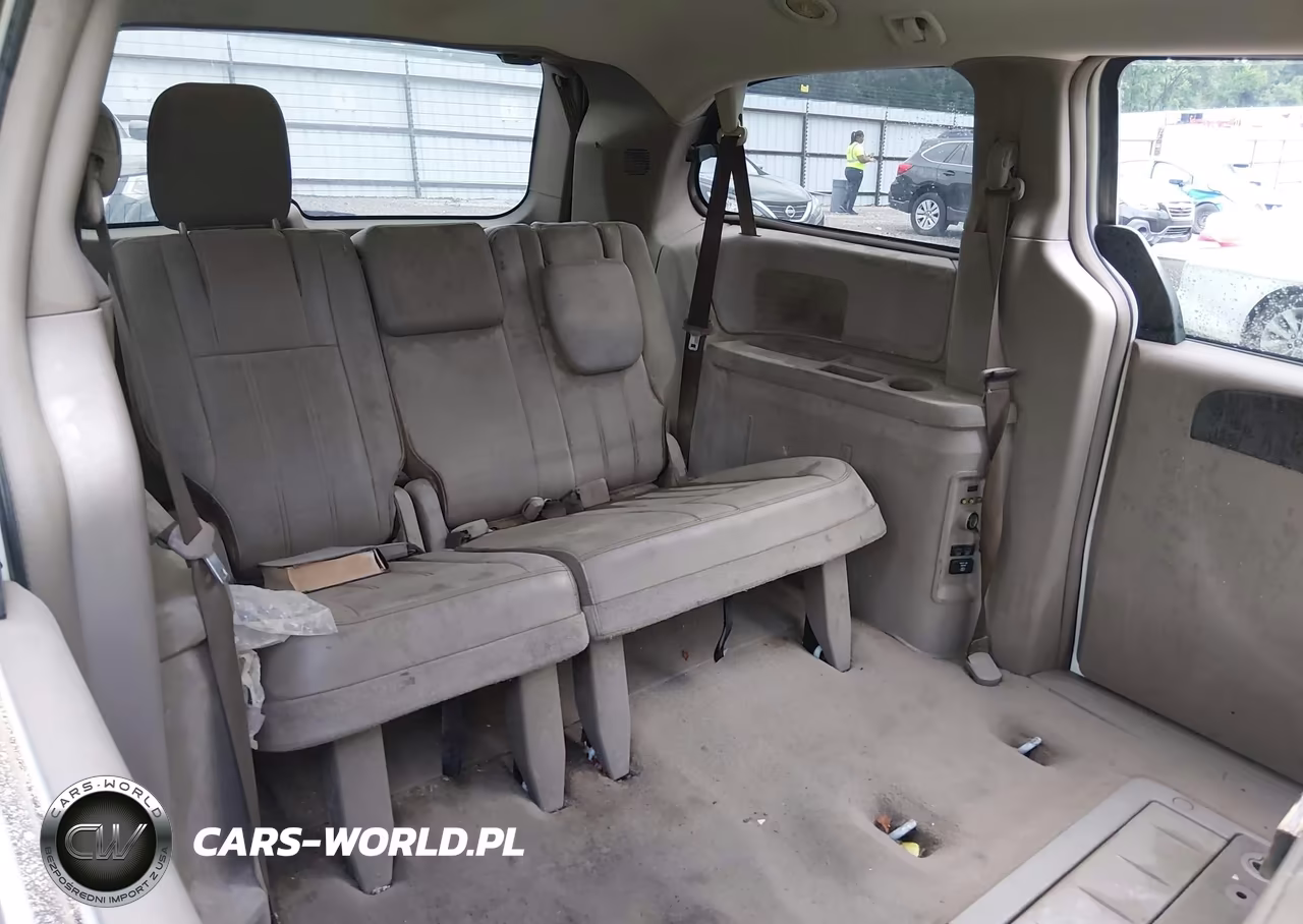 2013 Chrysler Town & Country Touring VIN:2C4RC1BG1DR755264 - 8