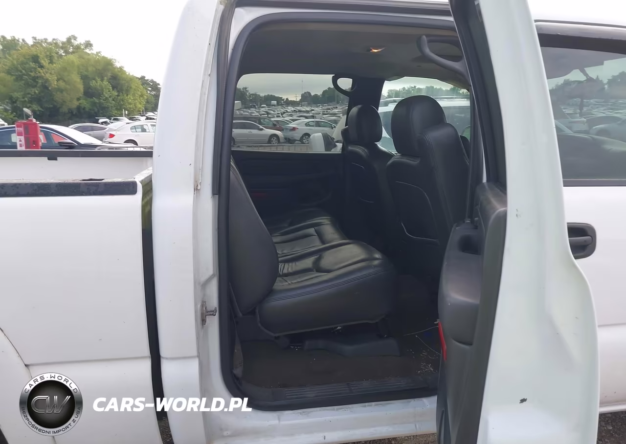 2007 Chevrolet Silverado K1500 Classic Crew Cab VIN:2GCEK13Z071175380 - 8