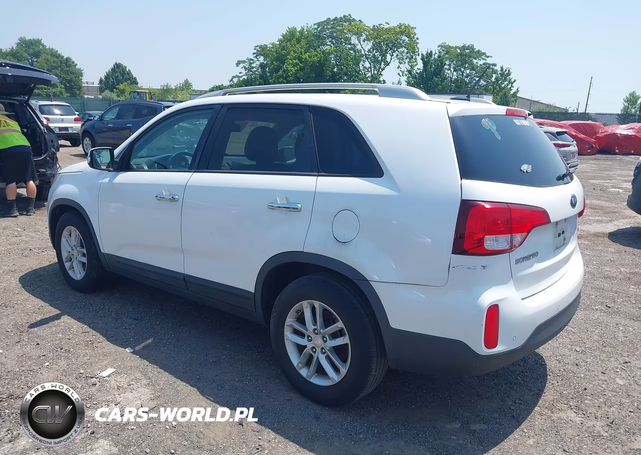 2015 Kia Sorento Lx VIN:5XYKT3A62FG644400 - 3
