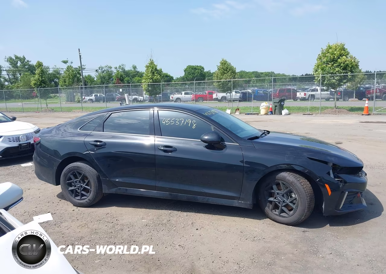 2025 Kia K5 Lxs VIN:KNAG24J70S5348704 - 13