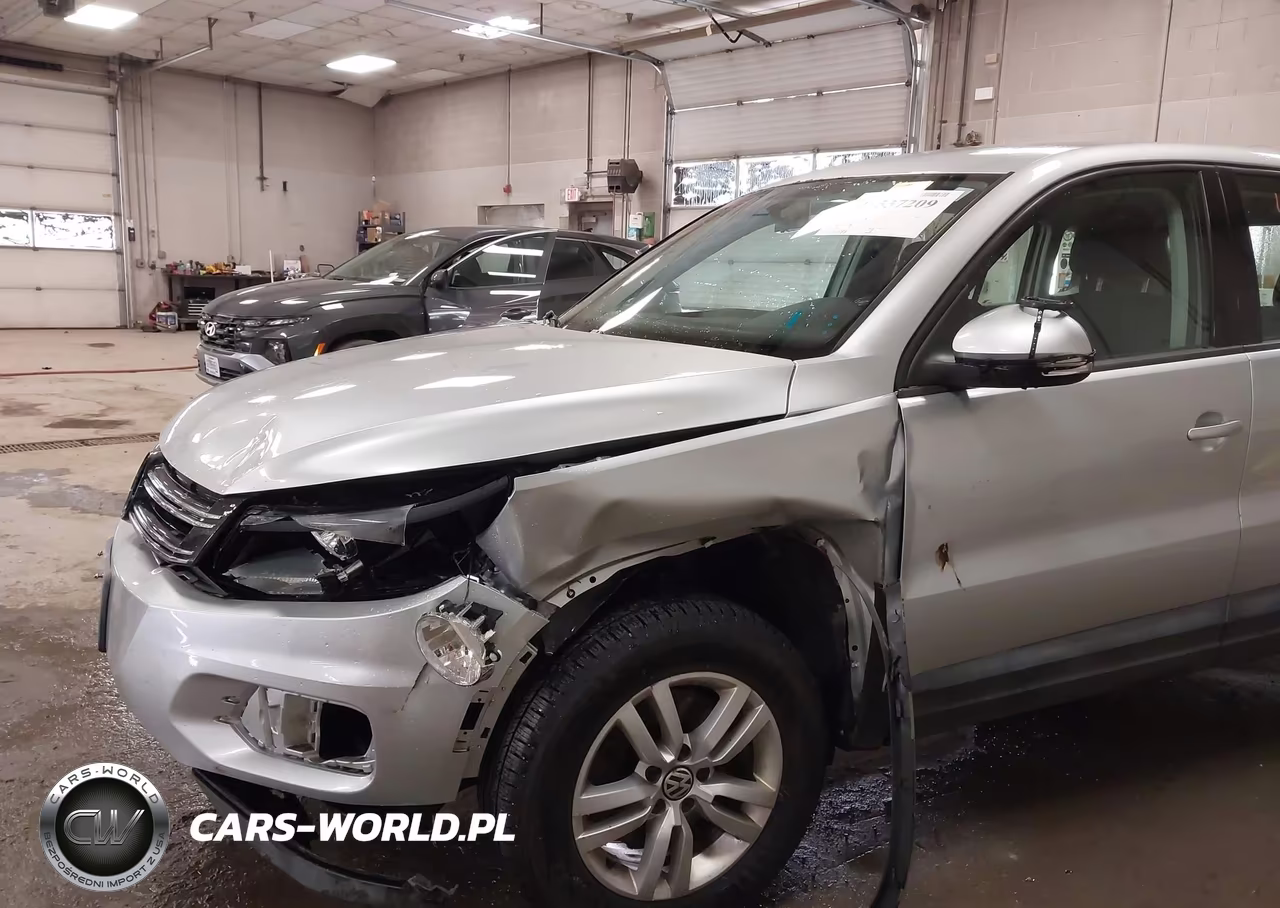 2013 Volkswagen Tiguan S VIN:WVGBV7AX3DW526801 - 6