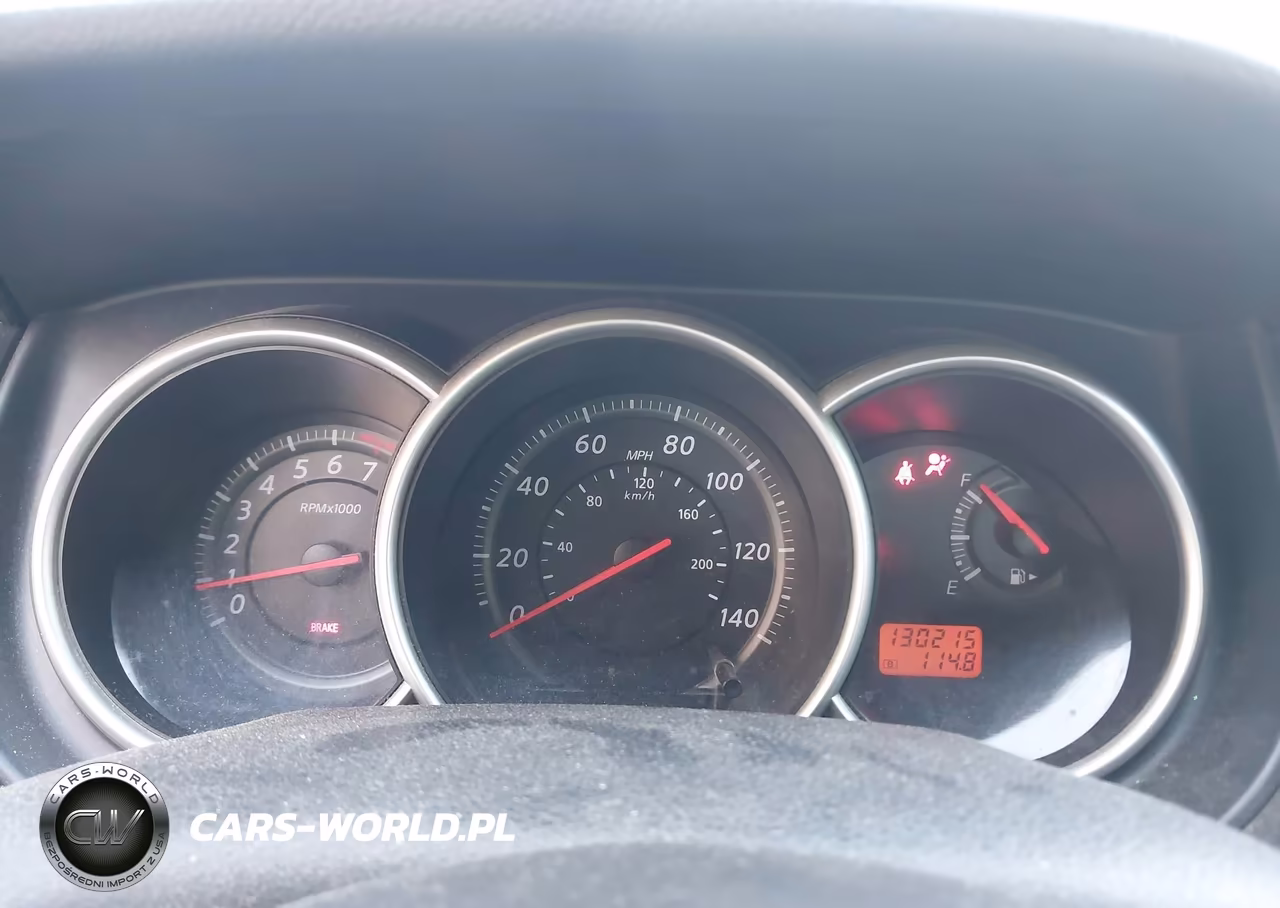 2010 Nissan Versa 1.6 VIN:3N1CC1AP9AL379707 - 7
