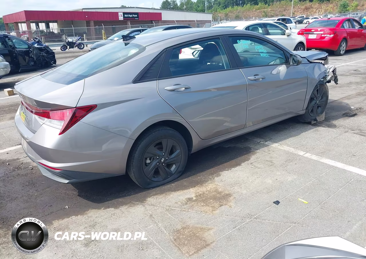 2022 Hyundai Elantra Sel VIN:KMHLM4AG4NU351669 - 4