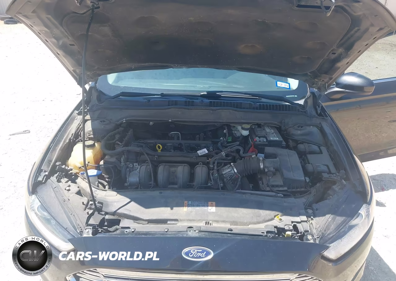 2015 Ford Fusion S VIN:3FA6P0G70FR181852 - 10