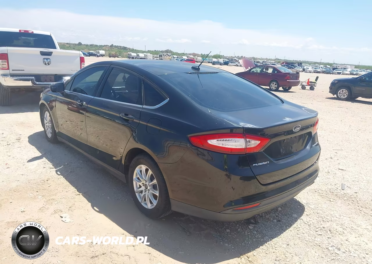 2015 Ford Fusion S VIN:3FA6P0G70FR181852 - 3
