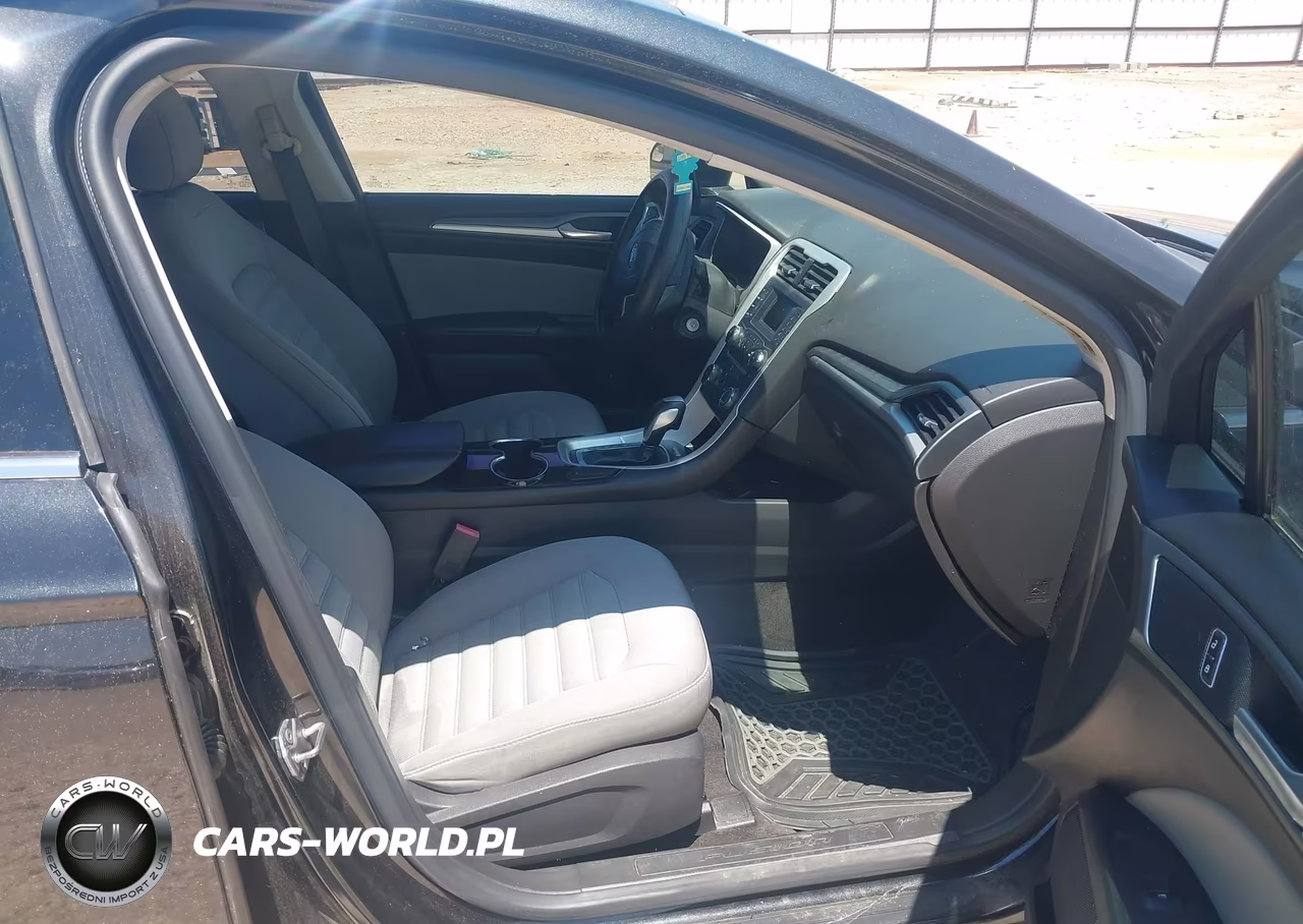2015 Ford Fusion S VIN:3FA6P0G70FR181852 - 5