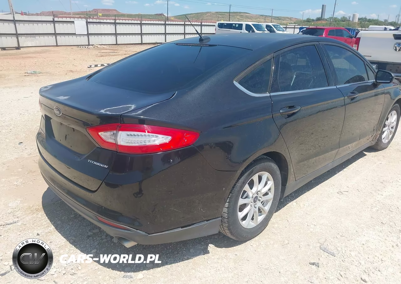2015 Ford Fusion S VIN:3FA6P0G70FR181852 - 6