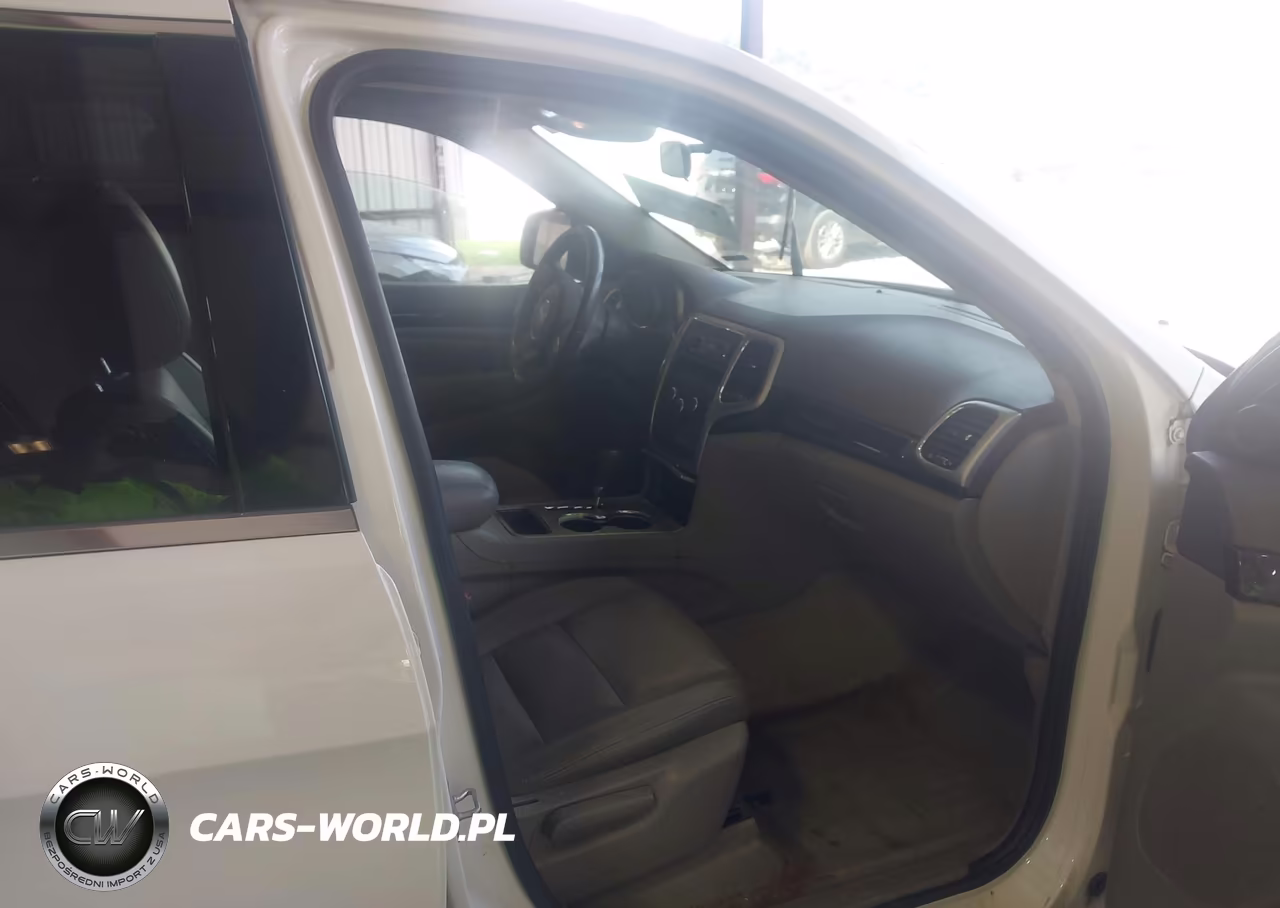 2012 Jeep Grand Cherokee Laredo VIN:1C4RJEAG3CC177416 - 5
