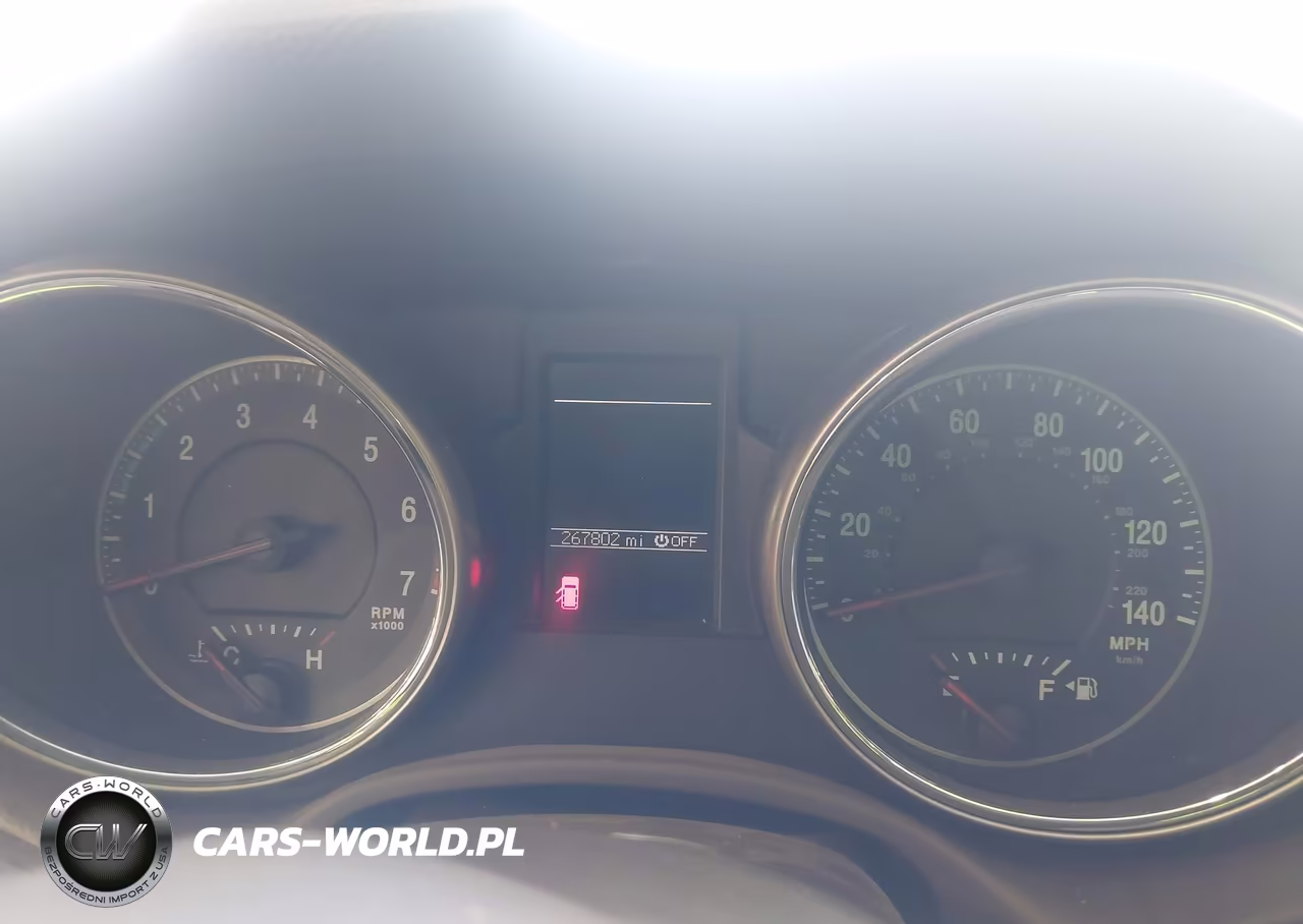 2012 Jeep Grand Cherokee Laredo VIN:1C4RJEAG3CC177416 - 7