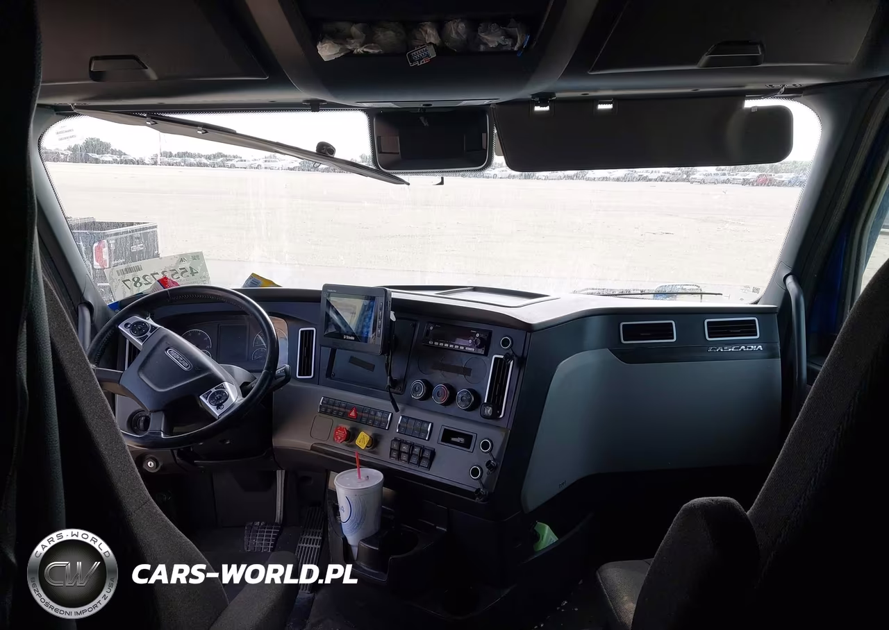 2023 Freightliner New Cascadia 126 VIN:3AKJHHDR8PSUF7564 - 12
