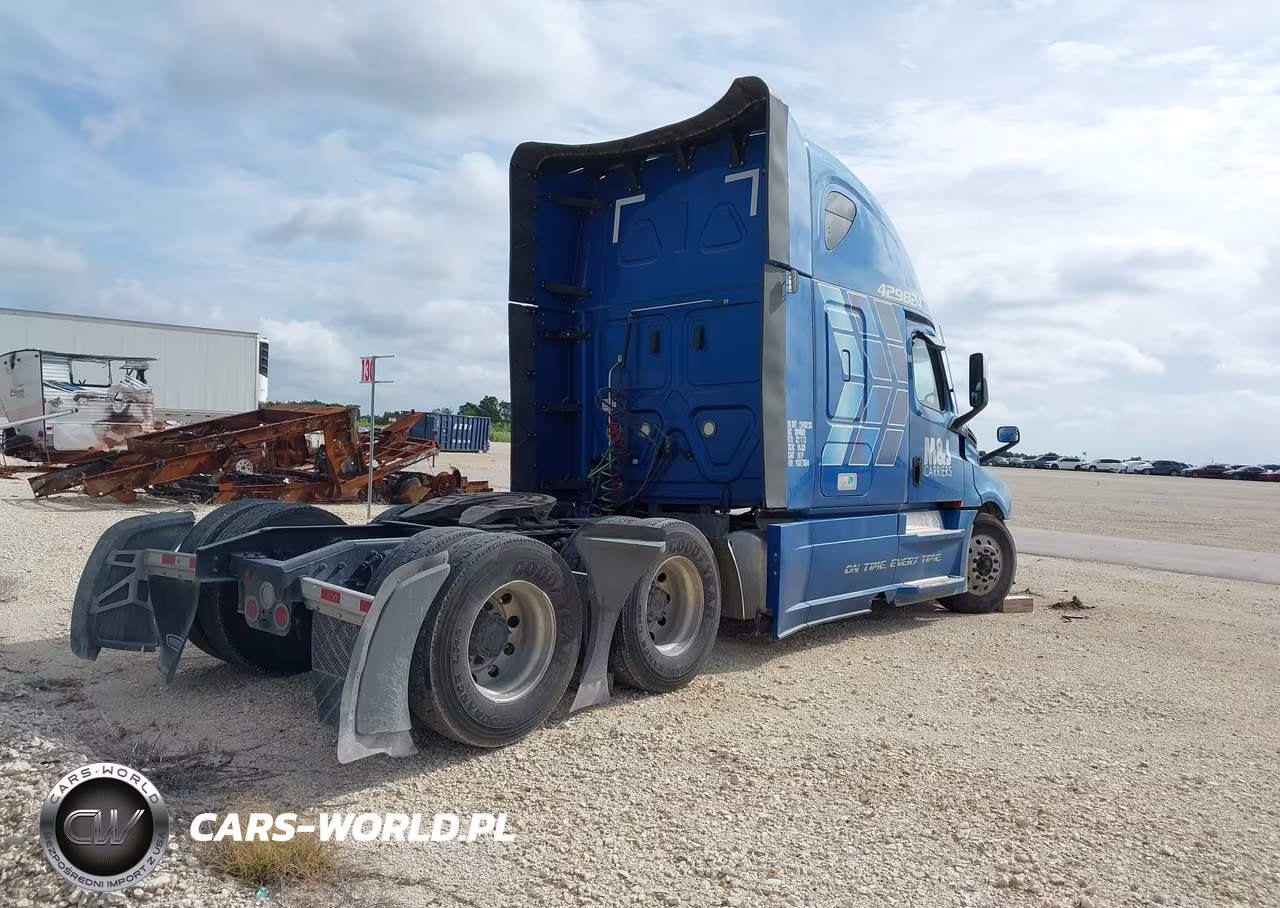 2023 Freightliner New Cascadia 126 VIN:3AKJHHDR8PSUF7564 - 4