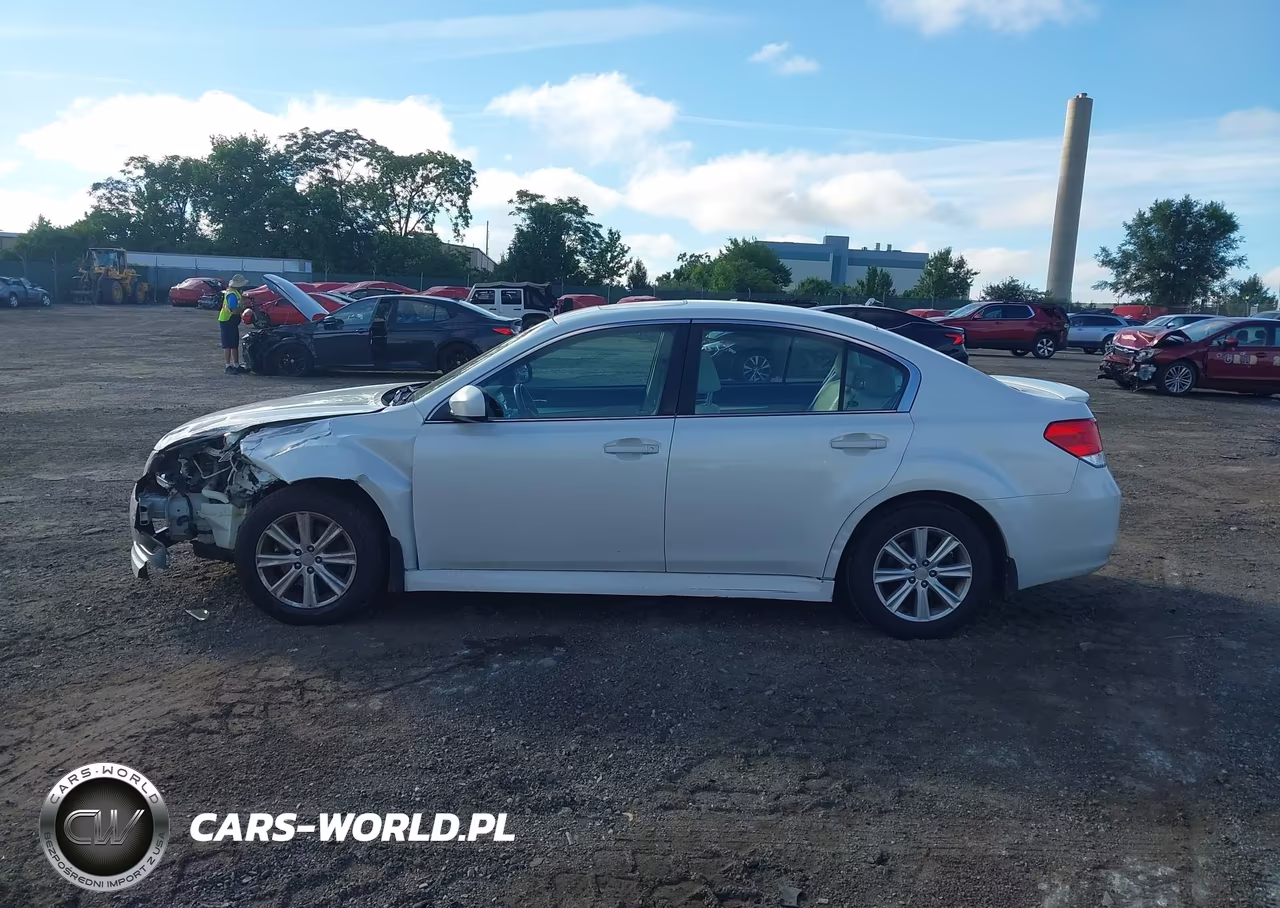 2011 Subaru Legacy 2.5I Premium VIN:4S3BMBG65B3215359 - 14