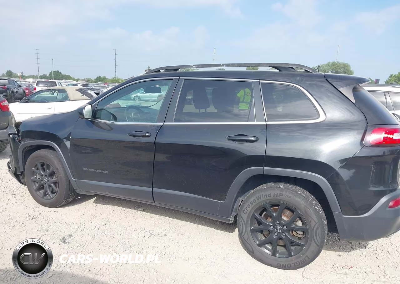 2016 Jeep Cherokee Latitude VIN:1C4PJMCS2GW145628 - 14