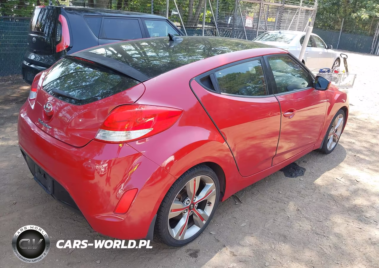2013 Hyundai Veloster Base W-Black VIN:KMHTC6ADXDU137563 - 4